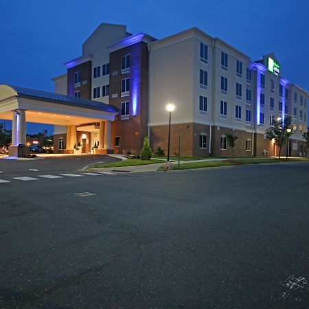 Holiday Inn Express & Suites Charlotte North By Ihg Exterior foto